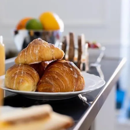 Parisii Luxury Relais *