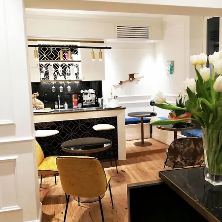 Hotel Parisii Luxury Relais *