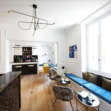 Hotel Parisii Luxury Relais *